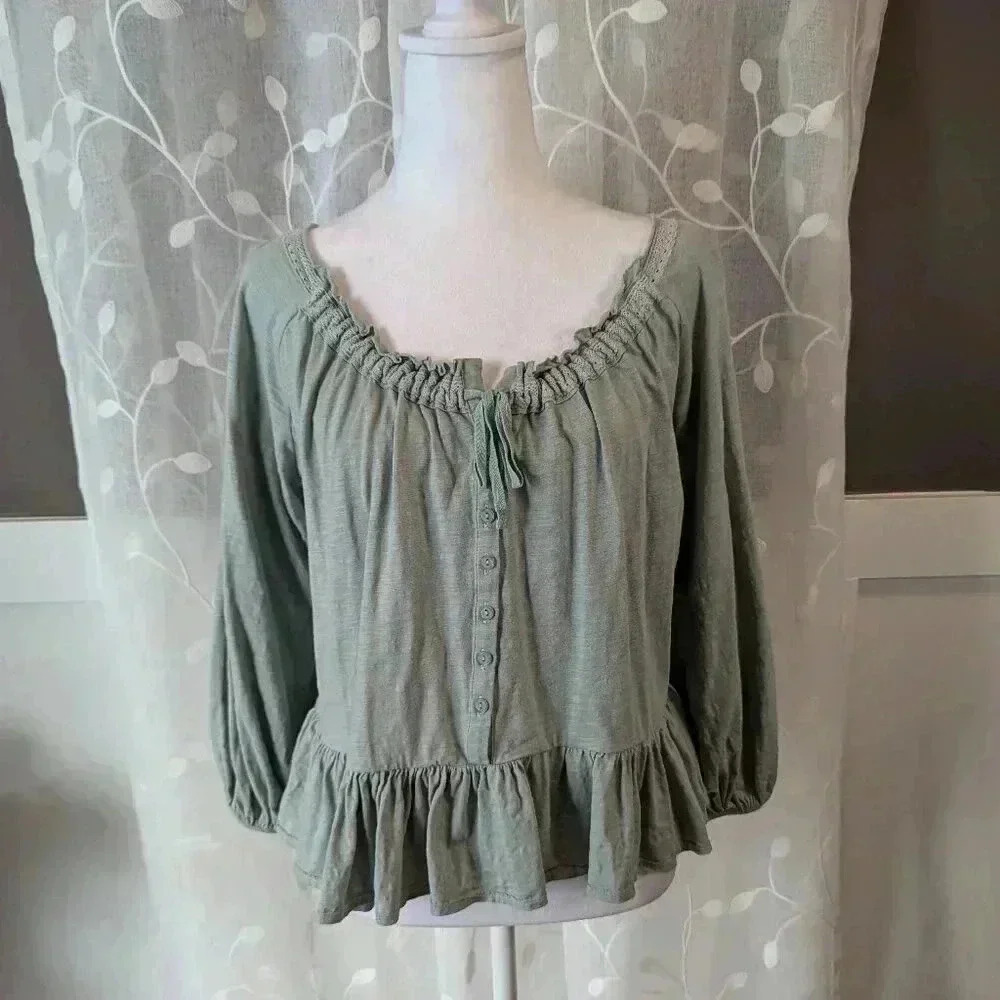 Hem & Thread Green Ruffle Blouse Small - Picture 1 of 5